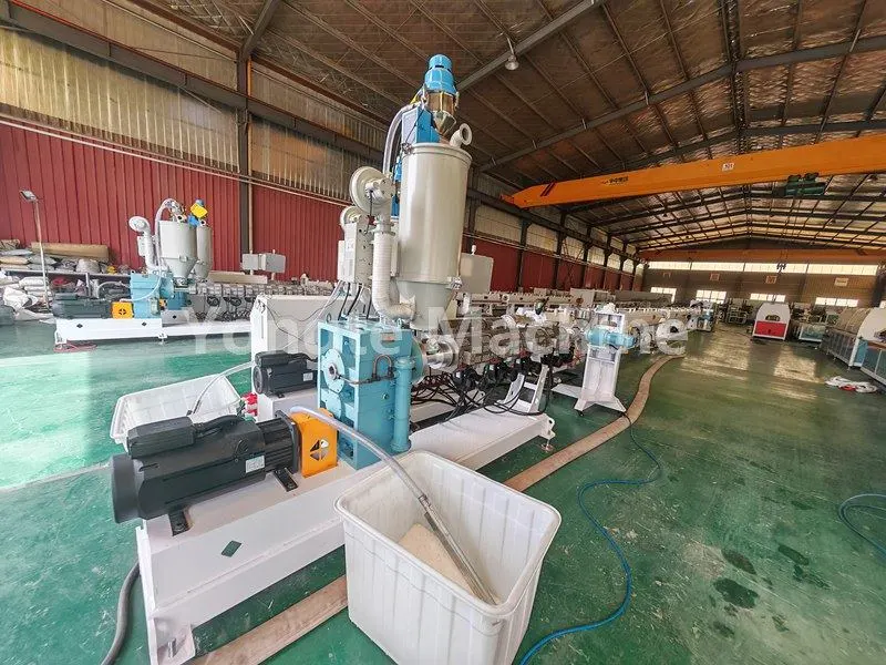 Die 16-63-mm-PPR-Dreischicht-Rohrextrusionslinie von Yongte für algerische Kunden hat die Inbetriebnahme und Abnahme erfolgreich abgeschlossen