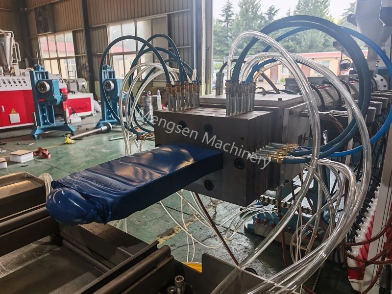 Kunststoff-Schnittholz-Extrusionslinie für 50 mm dicke Massivplatten