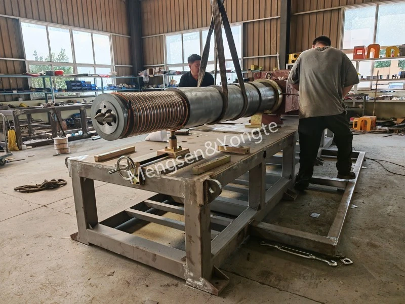 Installation des konischen Doppelschneckenextruders Custom 92/188
