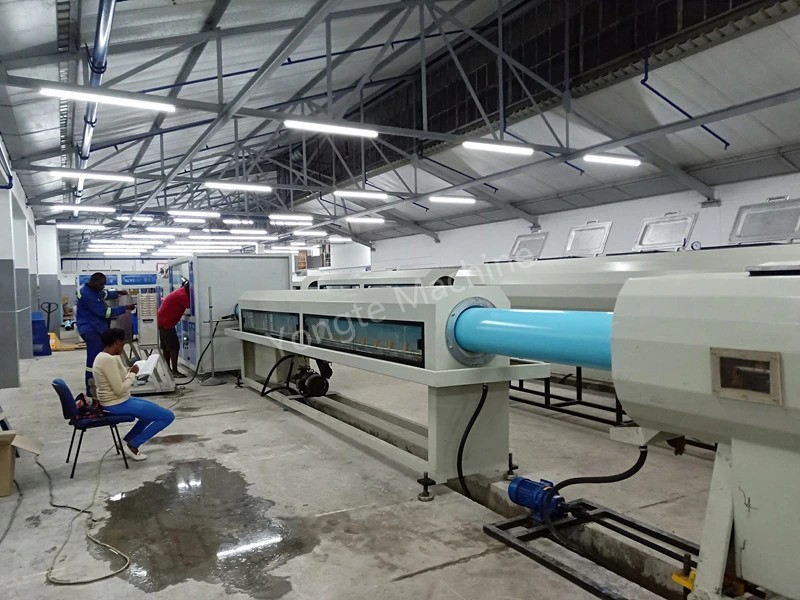 Afrikanische 200-400 mm PVC-Rohrherstellungsmaschine