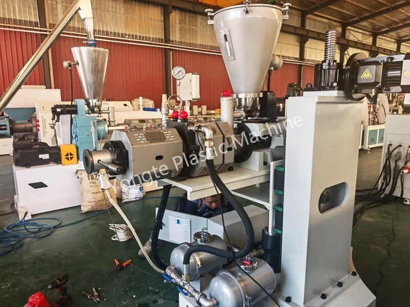 Konischer Doppelschneckenextruder SJSZ35 für Japan